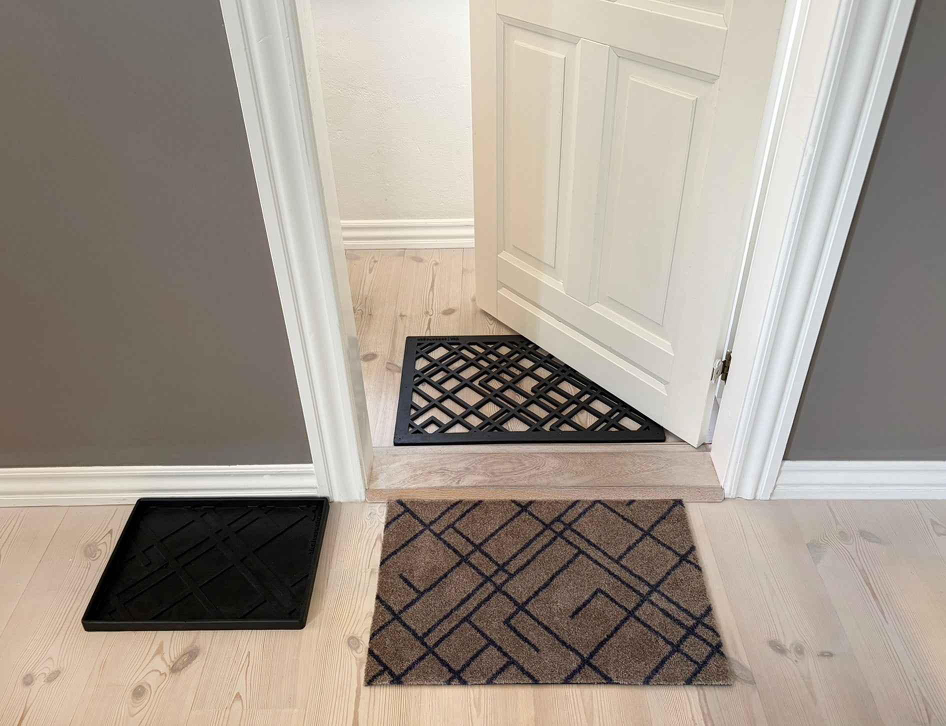 FLOOR MAT 40 x 60 cm - LINES SAND / BLUE-GRAY