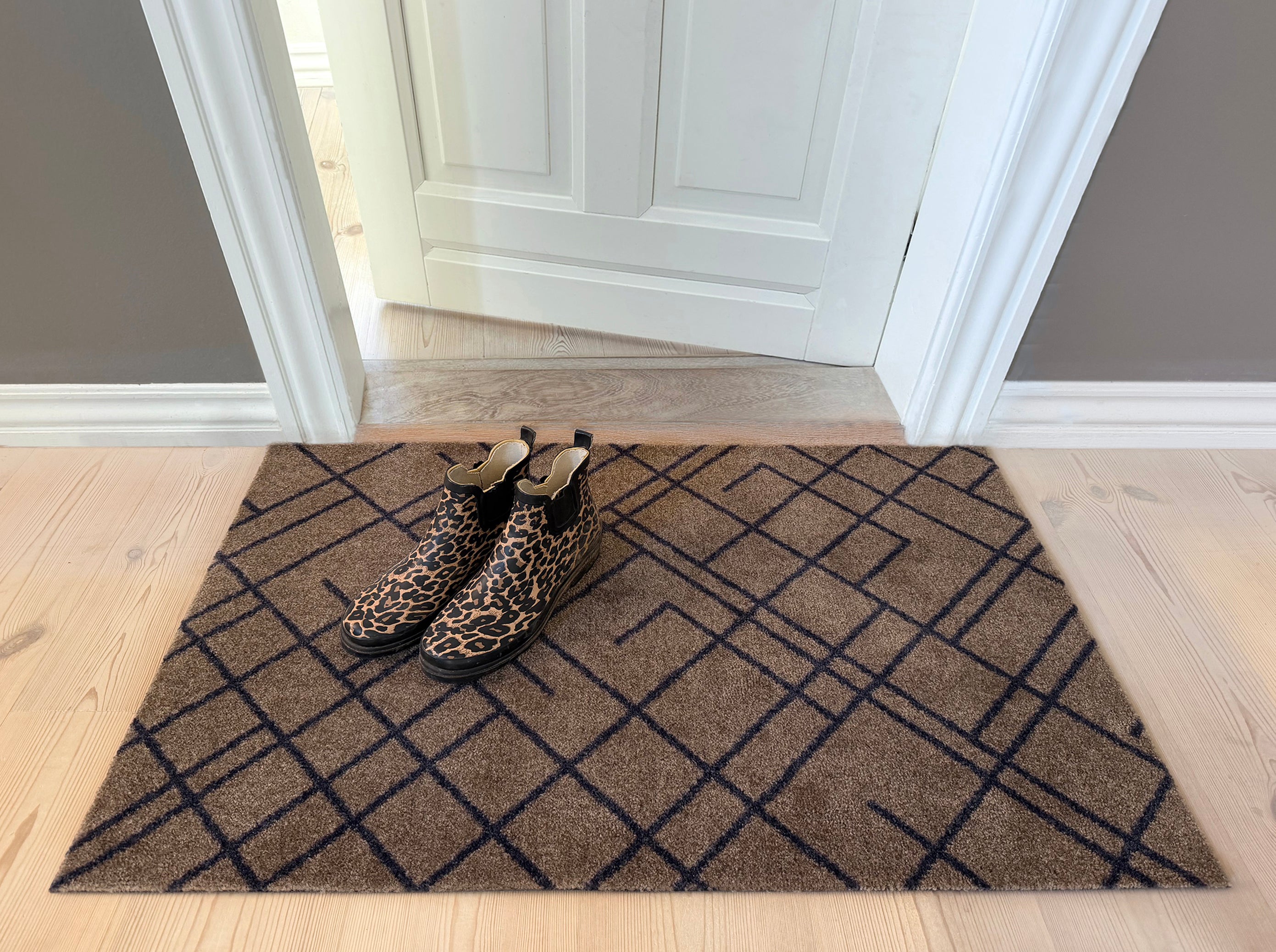 FLOOR MAT 60 x 90 cm - LINES SAND / BLUE-GRAY