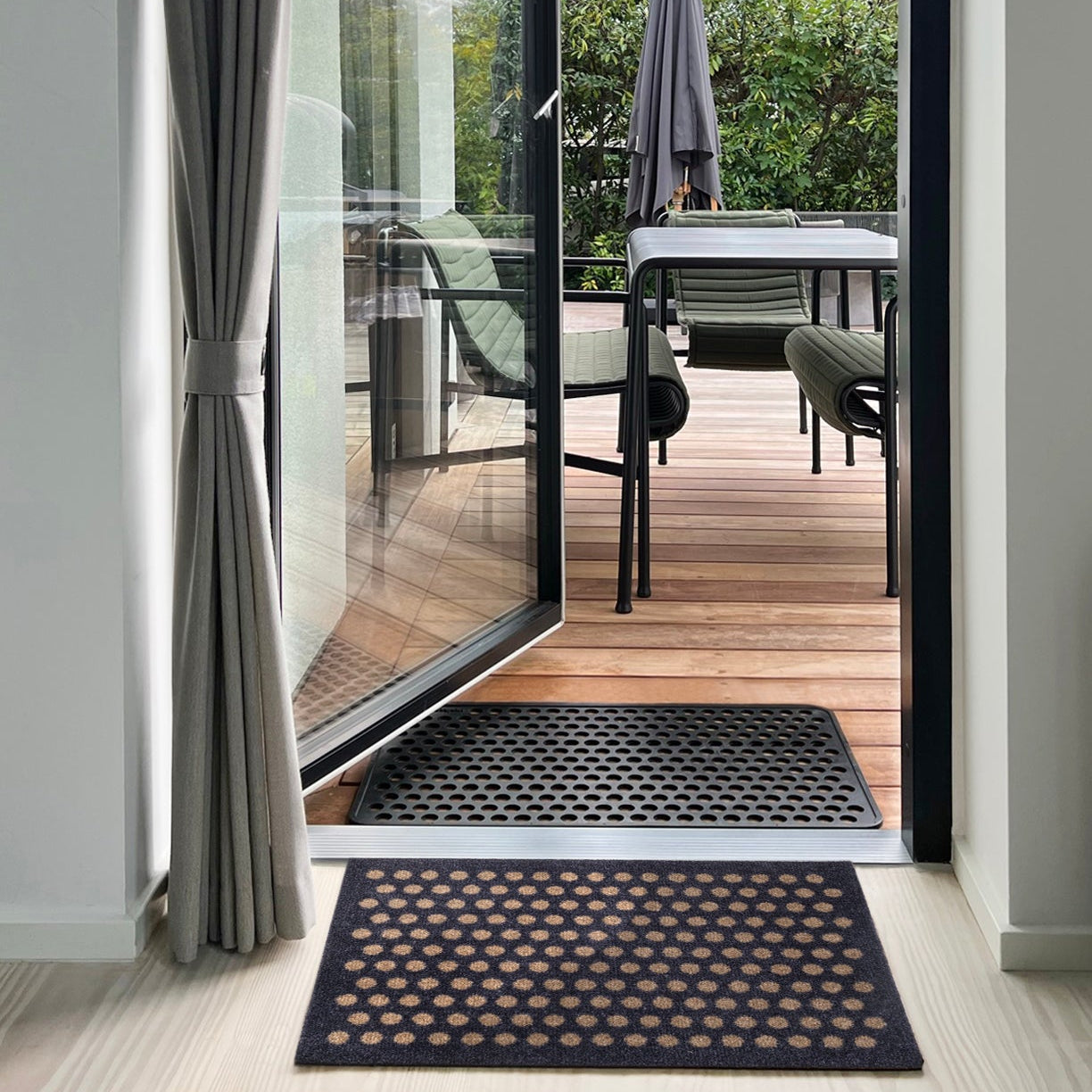 FLOOR MAT 40 x 60 cm - DOT BLUE-GREY / SAND