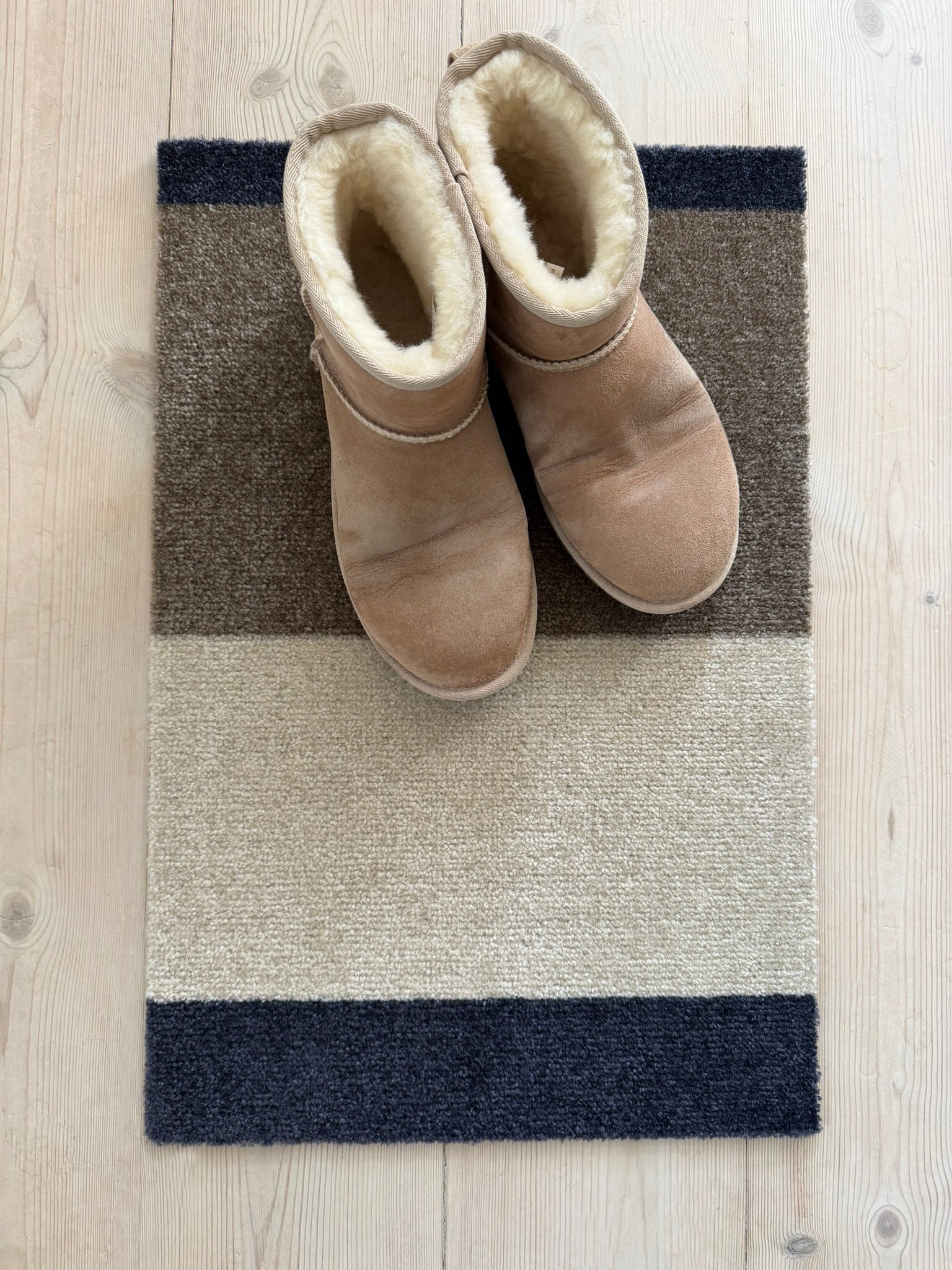 FLOOR MAT 40 x 60 cm - STRIPES BLUE / SAND / IVORY