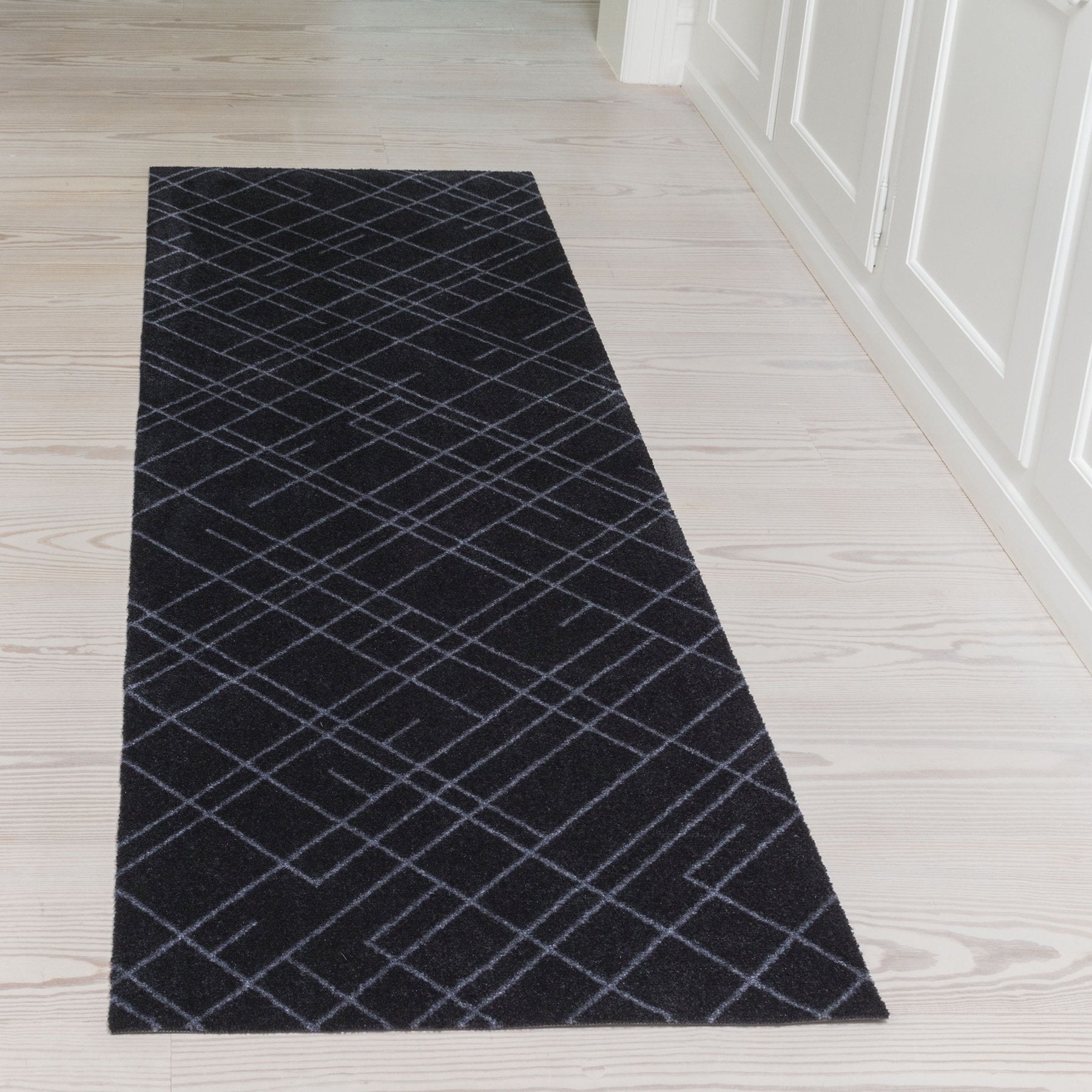 FLOOR MAT 90 x 200 CM LINES BLACK/GREY