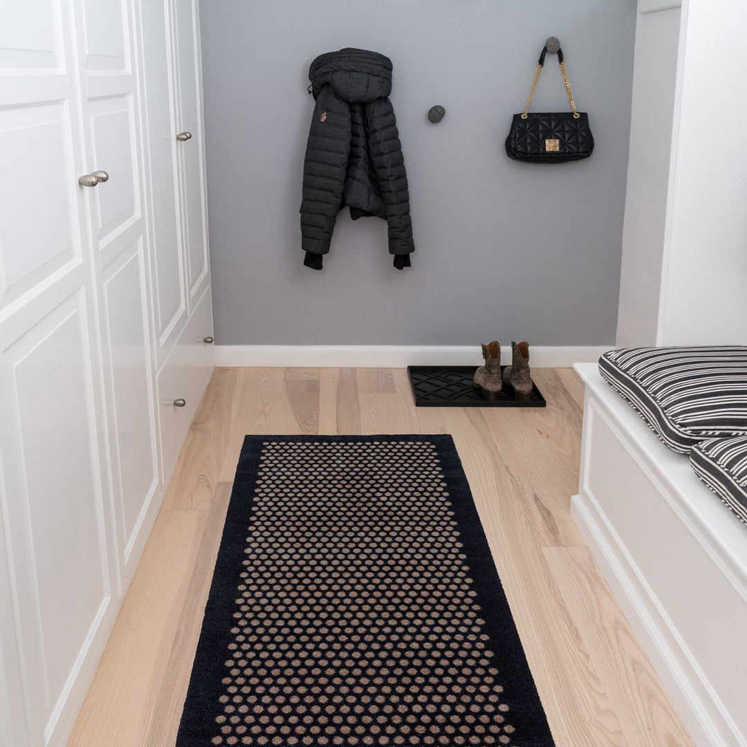 FLOOR MAT 67 x 200 CM DOT BLACK/SAND