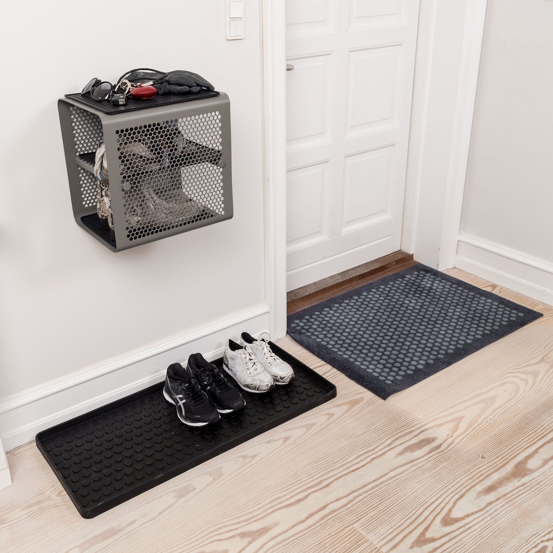 TICA RACKS, WALL - SMALL/TAUPE