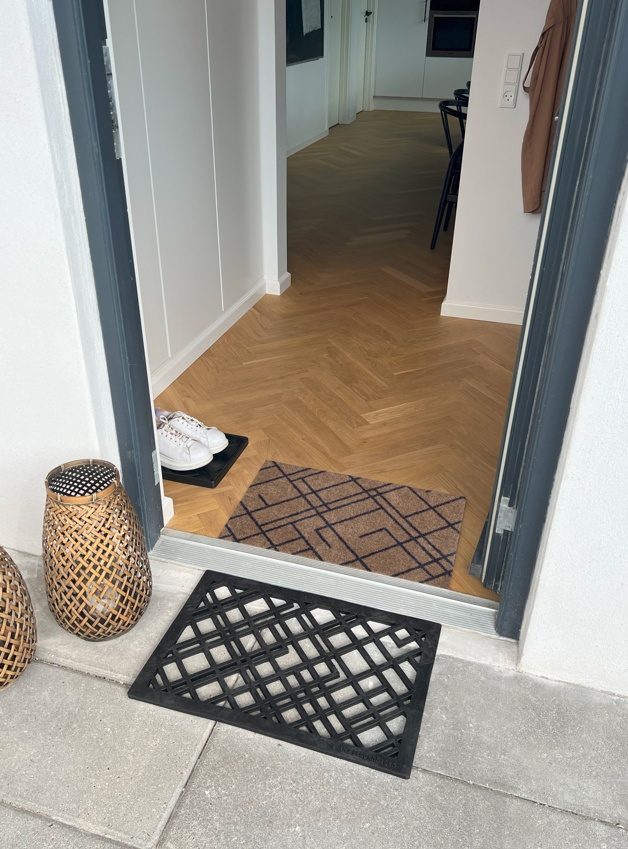 FLOOR MAT 40 x 60 cm - LINES SAND / BLUE-GRAY