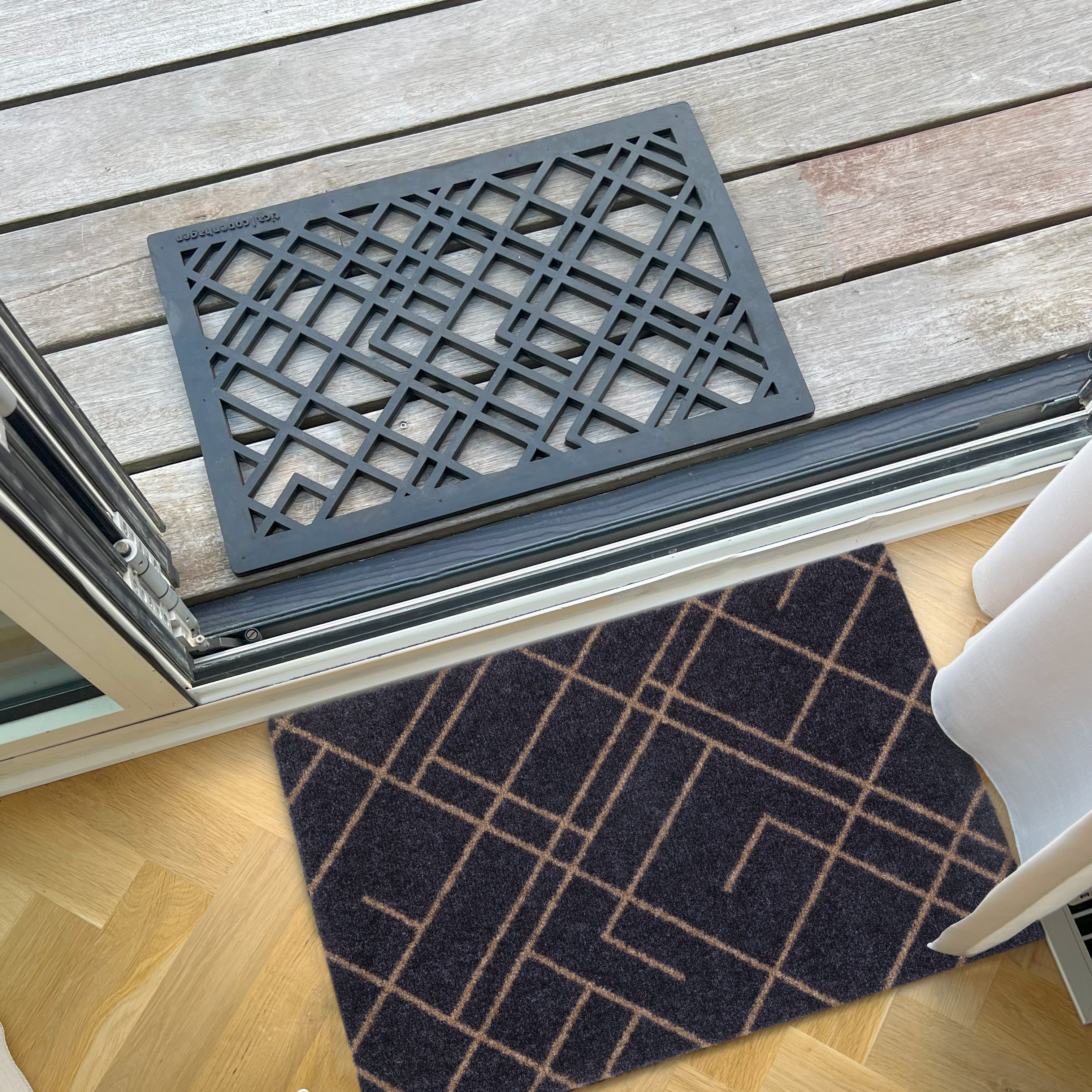 FLOOR MAT 40 x 60 cm - LINES BLUE-GRAY / SAND