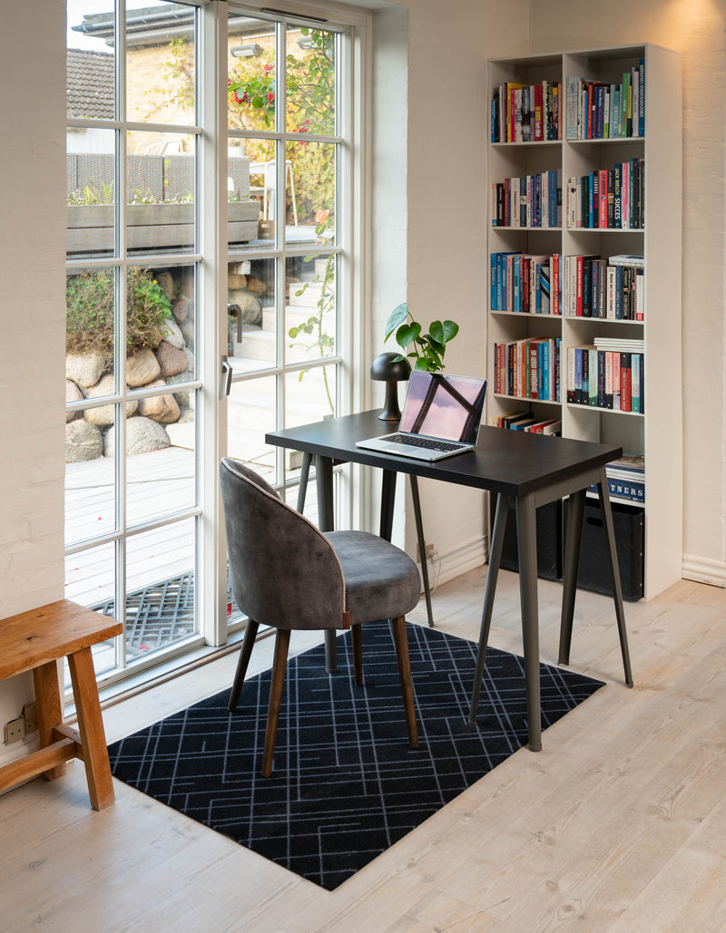FLOOR MAT 67 x 120 cm - LINES BLACK/GREY