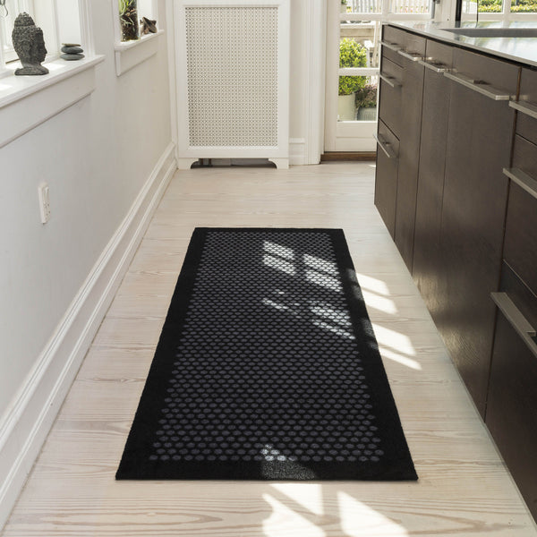 FLOOR MAT 67 x 200 CM - DOT BLACK/grey