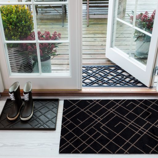 FLOOR MAT 60 x 90 CM - LINES BLACK/SAND