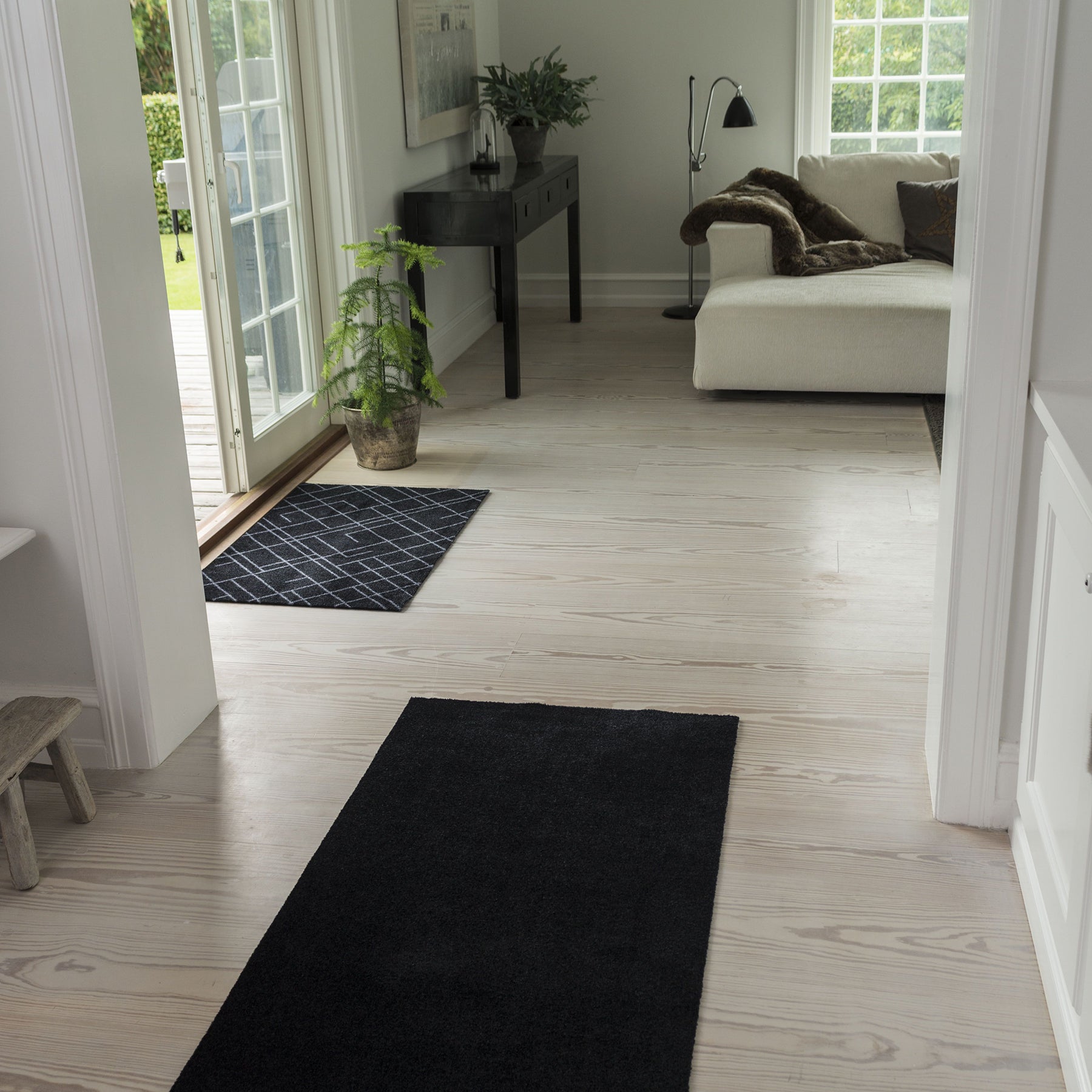 FLOOR MAT 67 x 200 cm - UNI COLOR BLACK