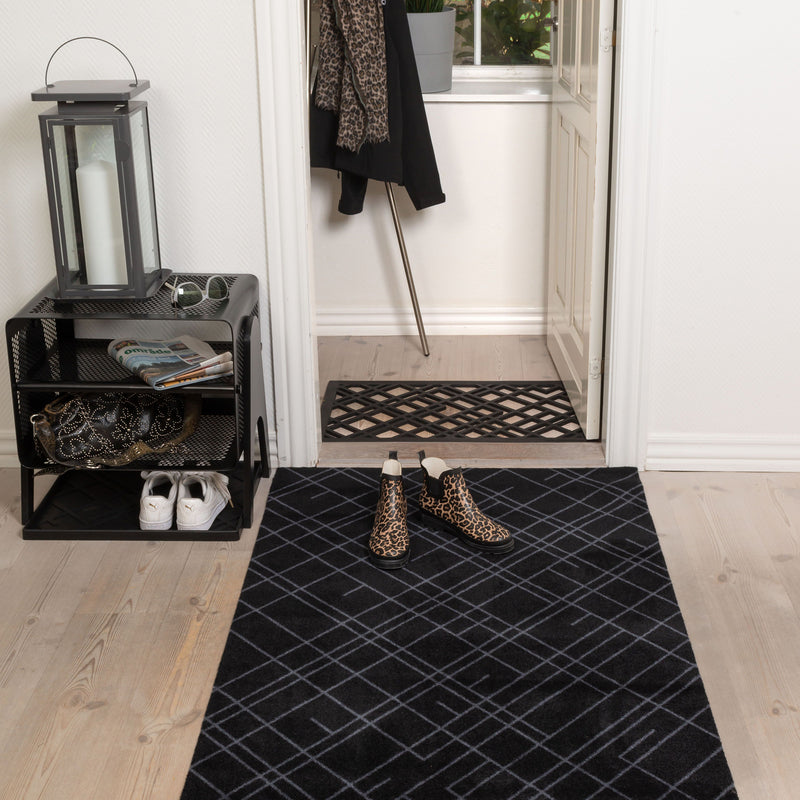FLOOR MAT 90 X 130 CM - LINES BLACK/GREY