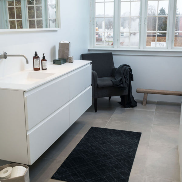 FLOOR MAT 67 x 120 cm - LINES/DARK GREY