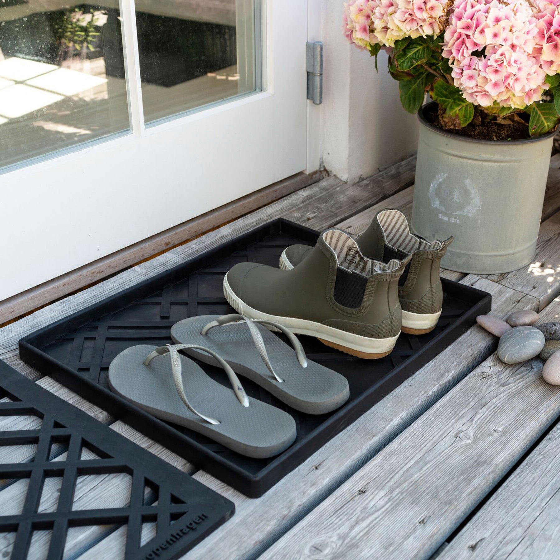 SHOE TRAY MEDIUM - LINES